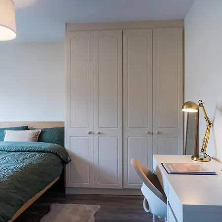 Quarto em Acomodações Particulares Suburban Haven